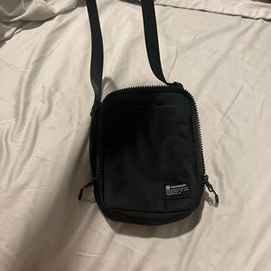 Lulu lemon easy access crossbody bag